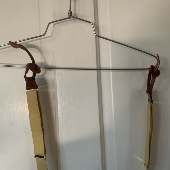 Yellow and white suspenders with leather straps - Picture 3 of 3